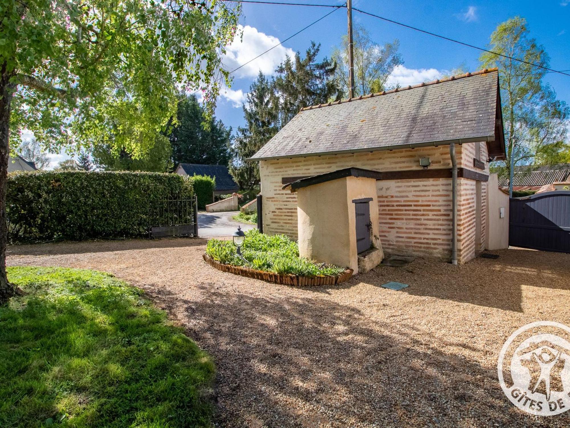 Gite Charmant Avec Jardin, Proche Activites Nautiques - Fr-1-622-75 Morannes sur Sarthe-Daumeray エクステリア 写真
