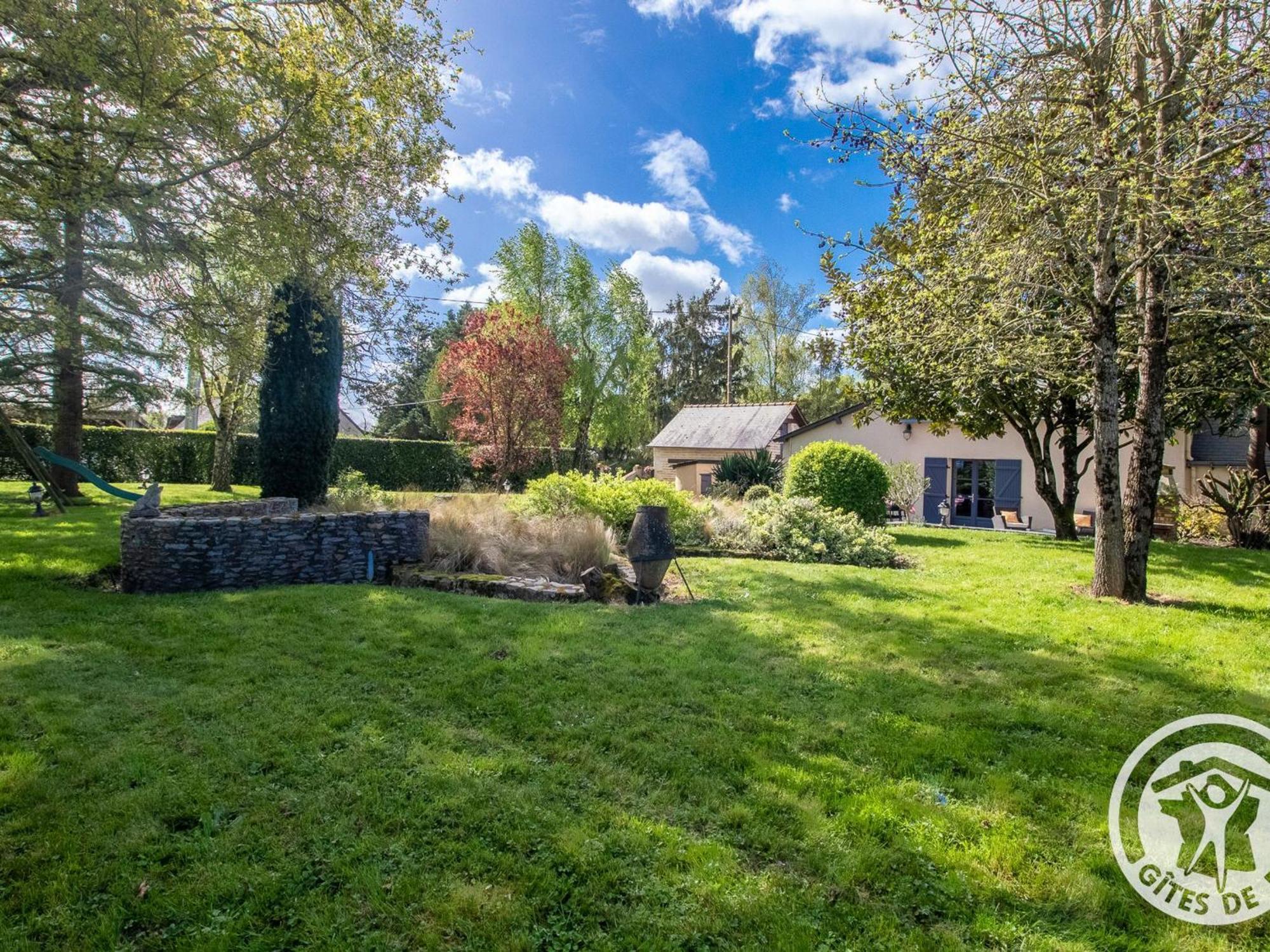 Gite Charmant Avec Jardin, Proche Activites Nautiques - Fr-1-622-75 Morannes sur Sarthe-Daumeray エクステリア 写真