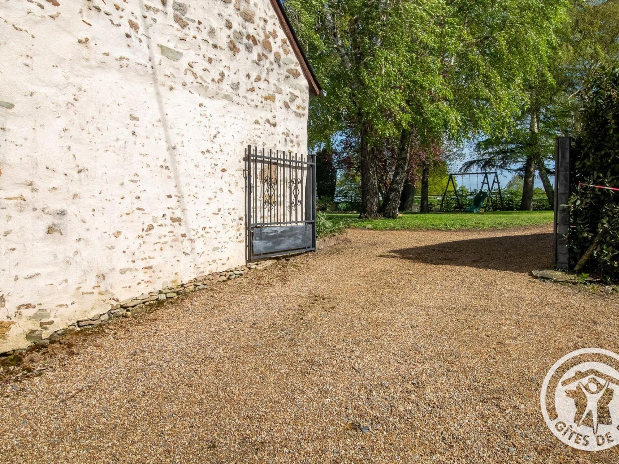 Gite Charmant Avec Jardin, Proche Activites Nautiques - Fr-1-622-75 Morannes sur Sarthe-Daumeray エクステリア 写真